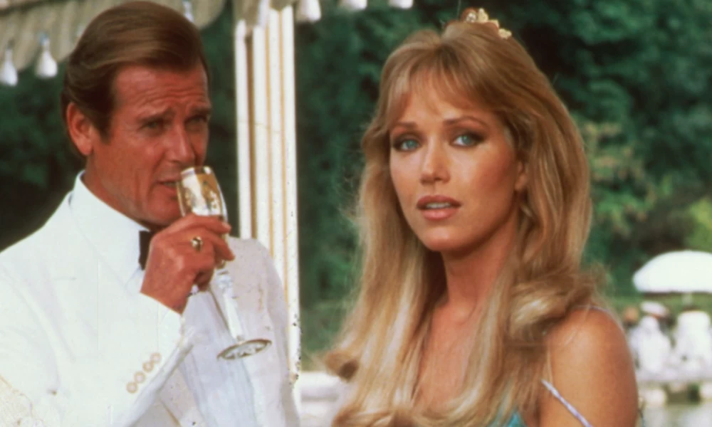 Τάνια Ρόμπερτς: Ζωντανό το «κορίτσι του Τζέιμς Μποντ»-Νοσηλεύεται σε κρίσιμη κατάσταση